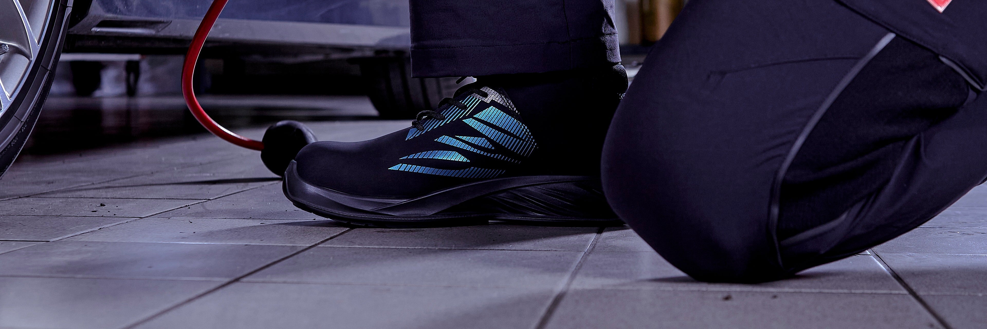 Obuv poloholeňová pracovná O2